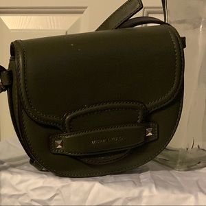 Super cute MK Crossbody!